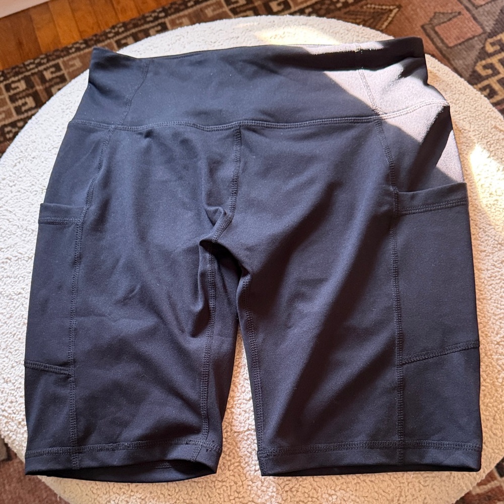 Baleaf 8” Run or Bike Pocket Shorts Women’s NWT size M